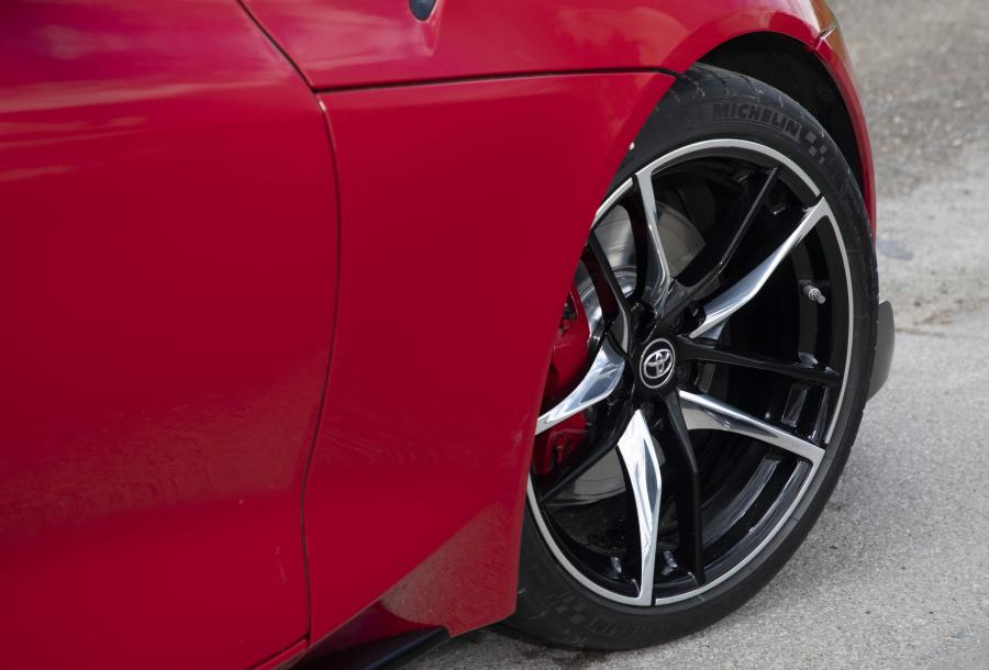 Детали экстерьера Toyota GR Supra (A90) 2019 года  (UK) (фото 39 из 91)